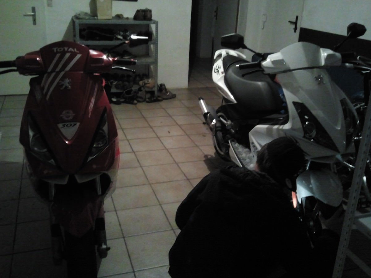 2012-01-04 22.16.55