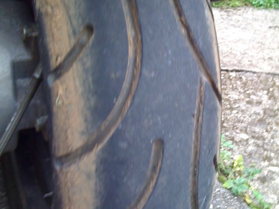 Roller*Kratzer:(*blick ins Helmfach