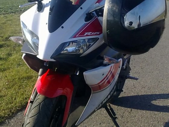 R <3