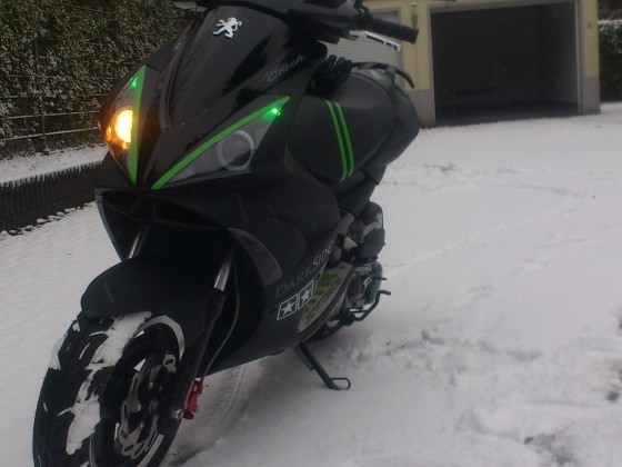 Schnee *___*