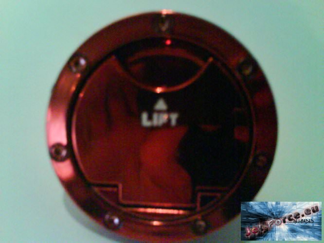 neue bestellung: tankdeckel und zündschlossabdeckung