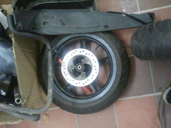 Verkaufe Aerox teile