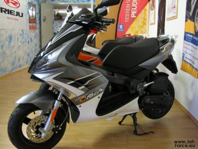 e873_27.JPG