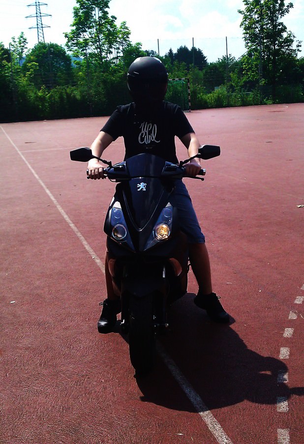 Jet <33