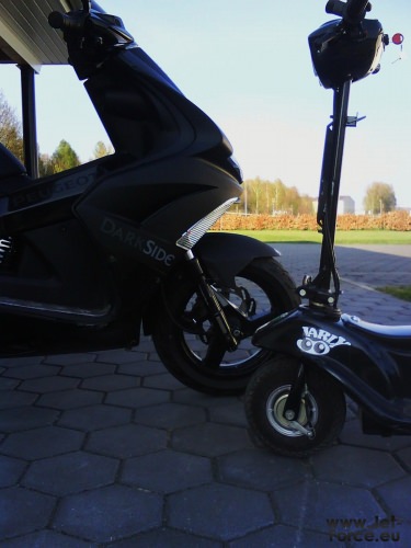 Jet vs. Elektroscoot^^