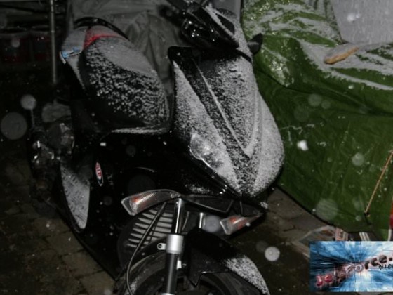 Mit bösem blick und schnee