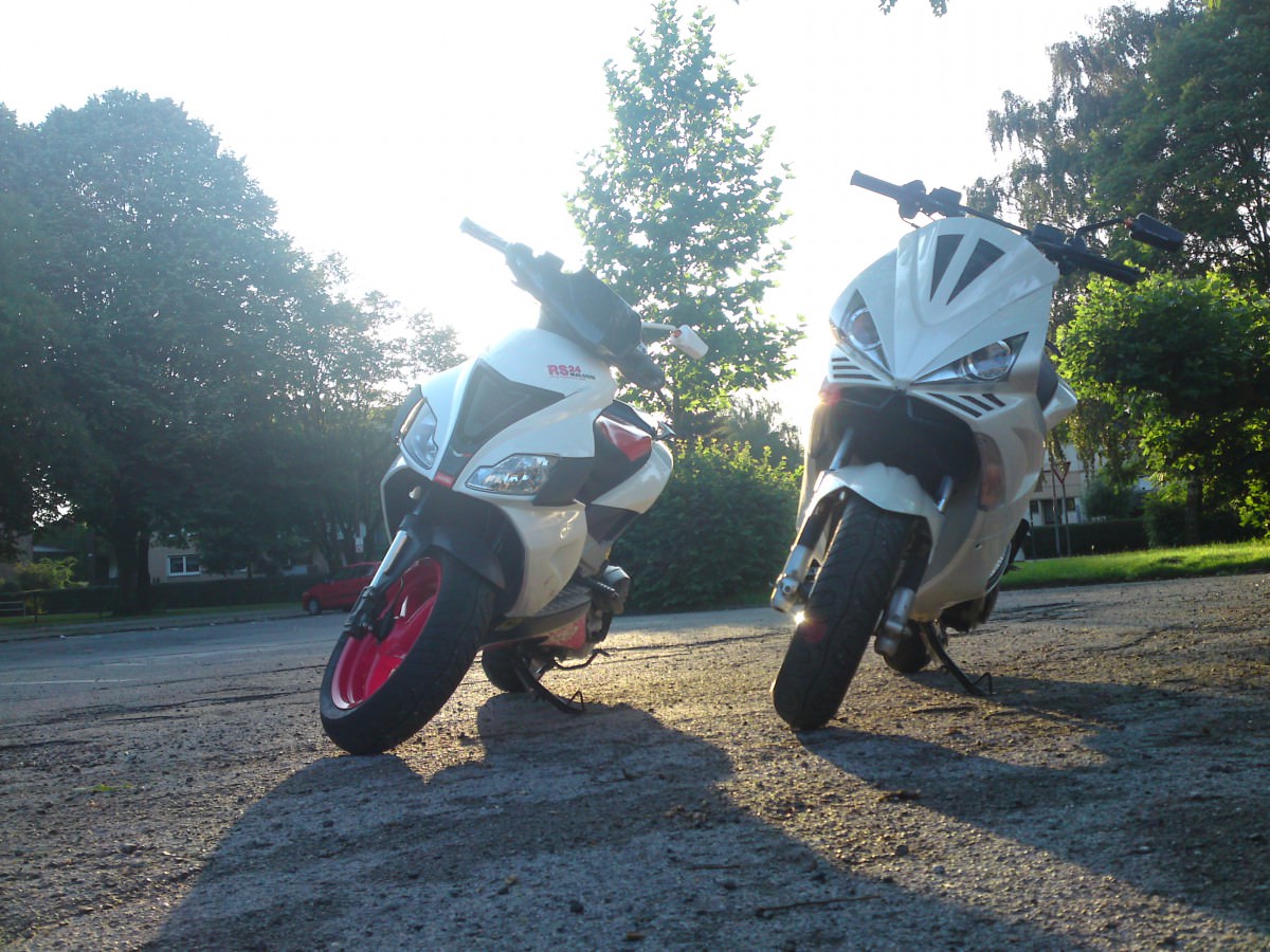 Mein Roller und der Roller vom Kollege :)