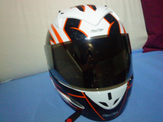 Neuer Helm ;)