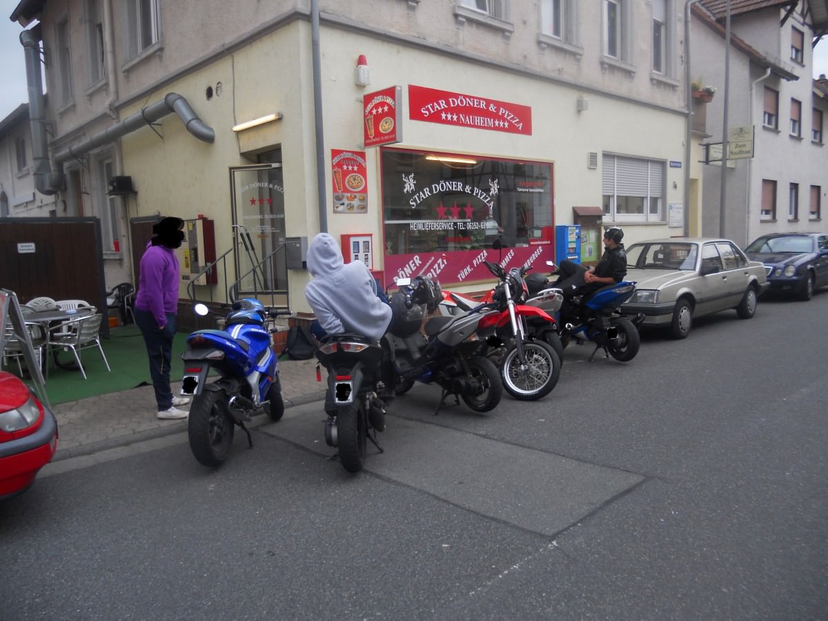 CHILLEN MIT DEN JUNGS