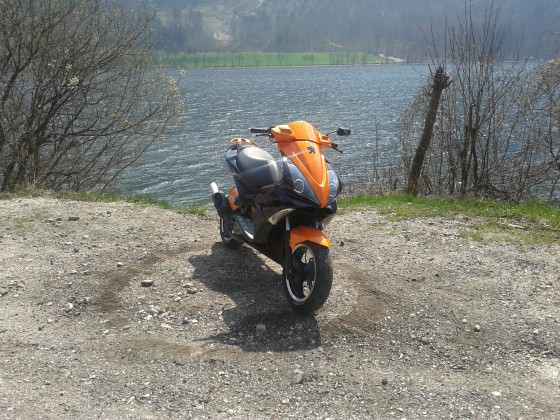 orangeblack jetts