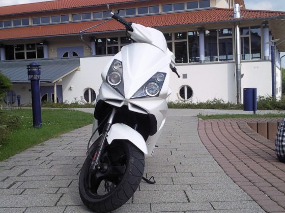 Mein Scoot nach dem Unfall ;'D