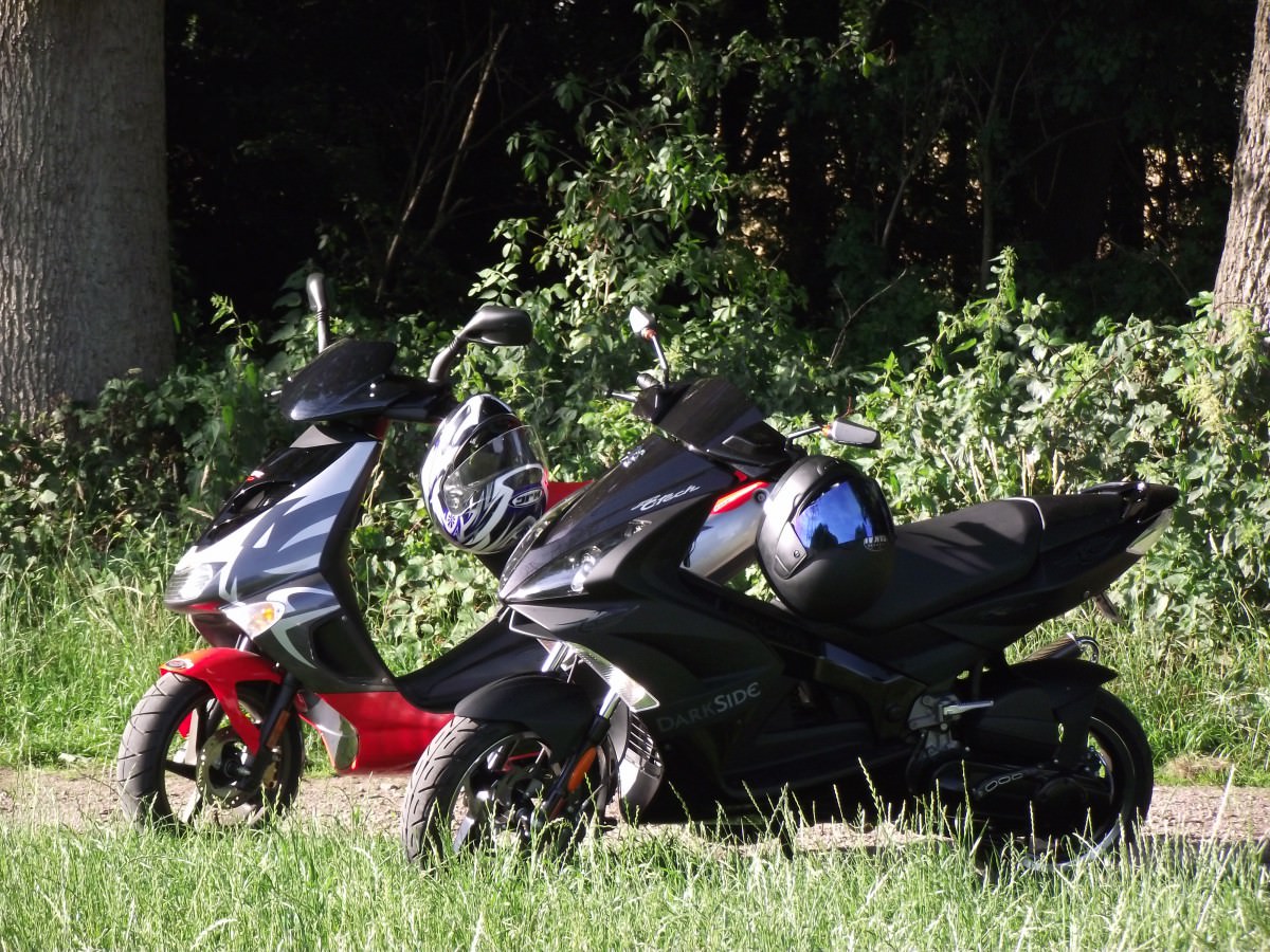 SR 50 von einem Kollegen und mein JET