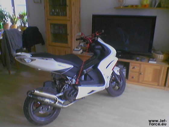er will auch fernsehen xD