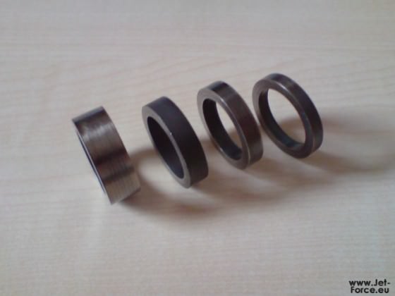 D-Ringe gedreht und anschließend gehärtet 4,5,6 und 9mm groß ^^