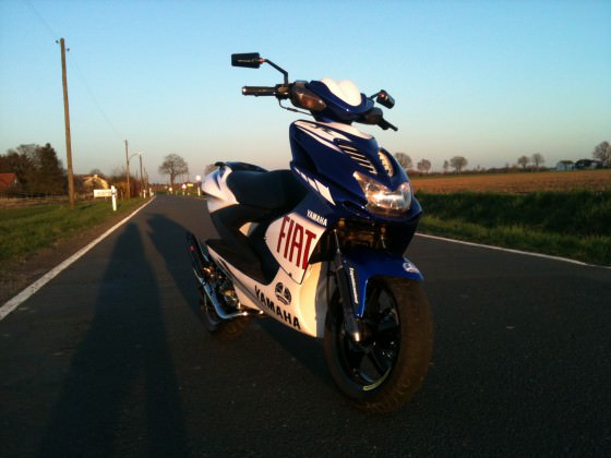 Geiles Wetter + Aerox = .:Rossi:. macht geiles Bild^^