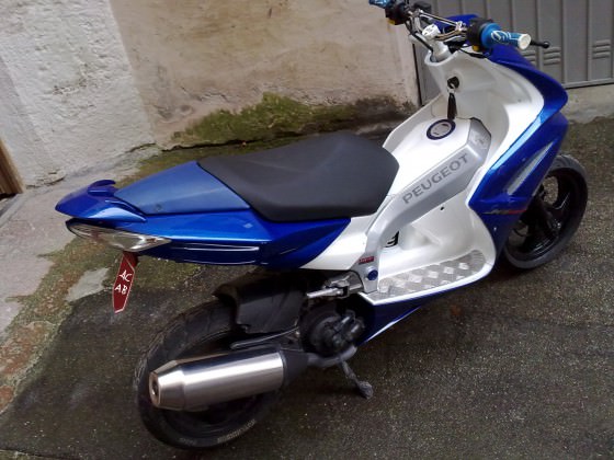 Hab aus langeweile den Auspuff poliert :)