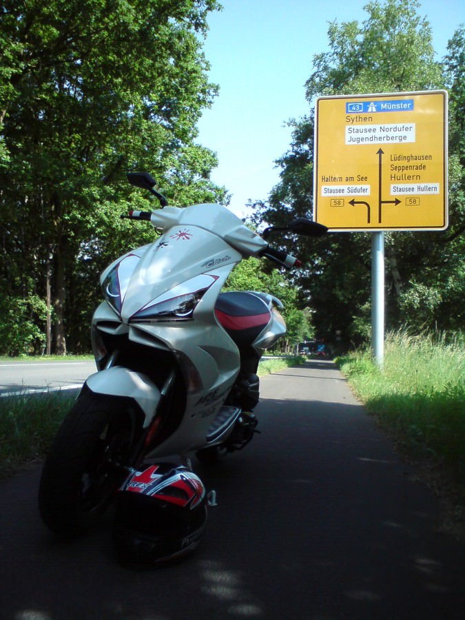 Der Scooter+Helm