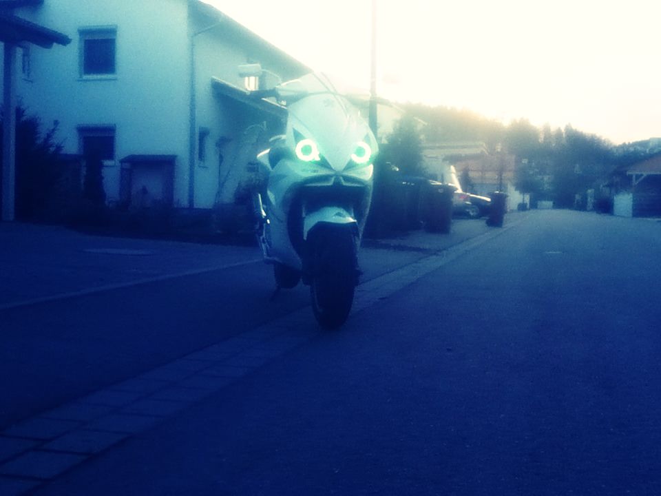Angel eyes *.*
