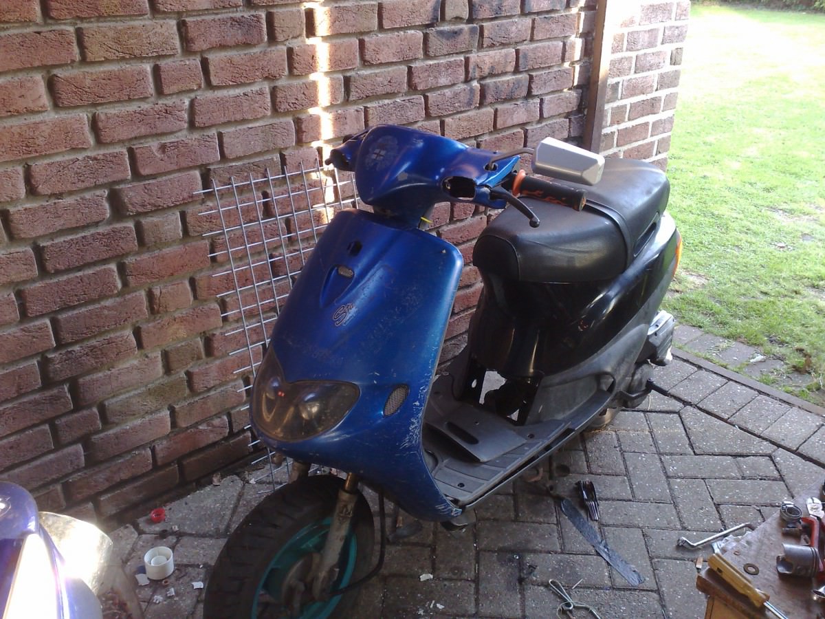 neue felgen dran und ori heck:) meine neue zip :)