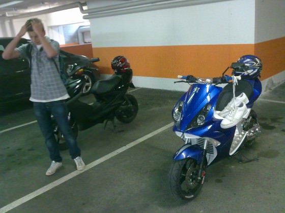 Racinggitter im Unterboden! :D