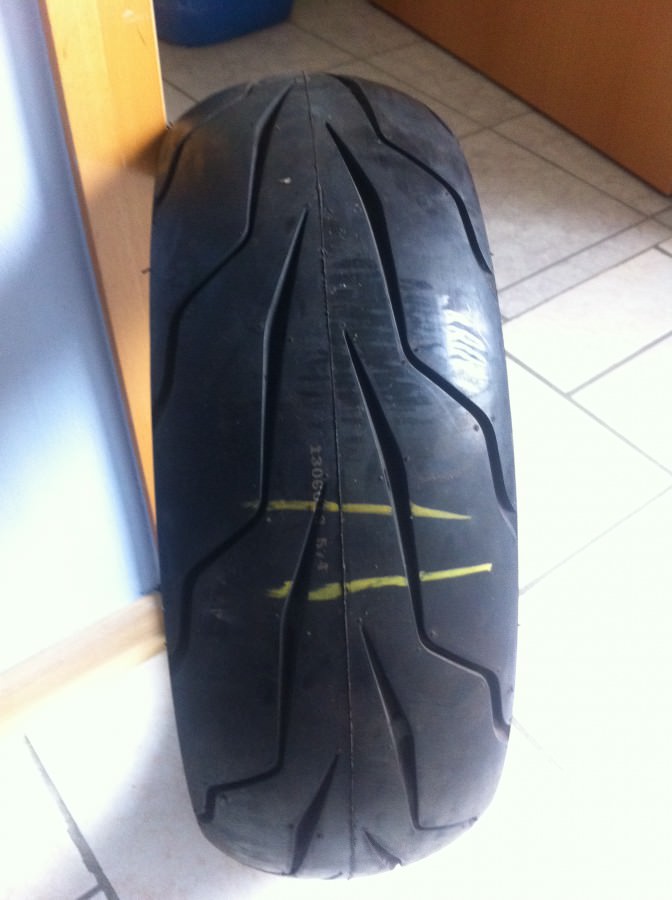 Für 20€ ersteigert...Reifen ist neu (KB-Preis 62€)