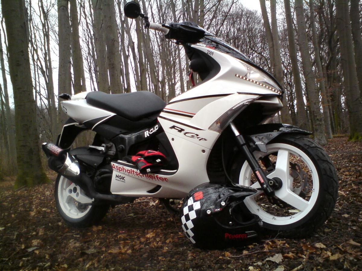 Scooter/Hanchen+Helm