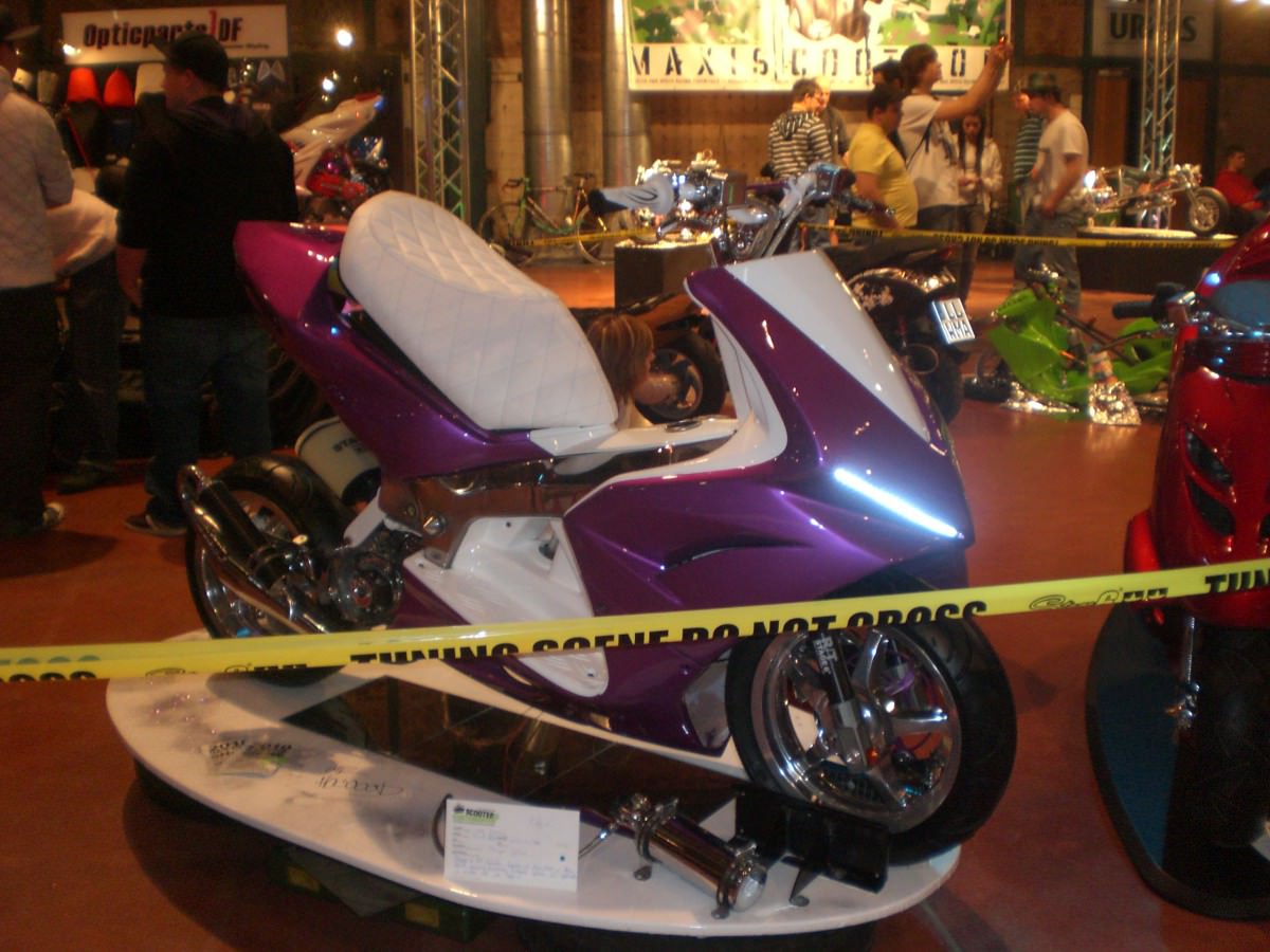 unser Cover Scoot