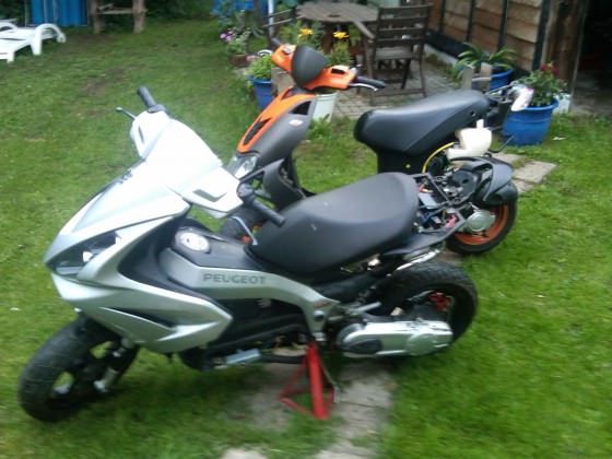 mein roller und meinem bro