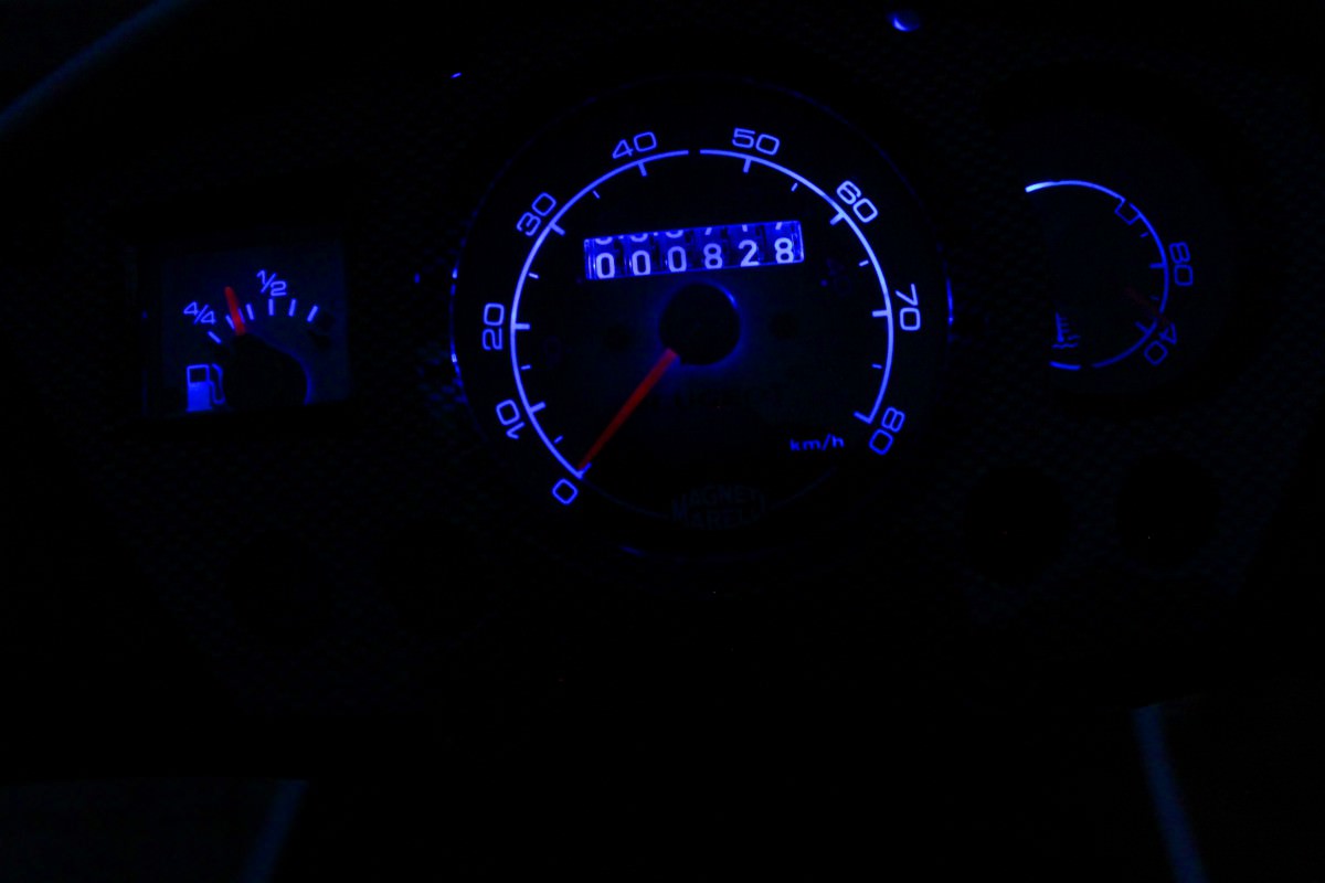 Blaue LED Tachobeleuchtung