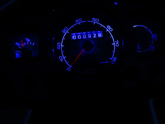 Blaue LED Tachobeleuchtung