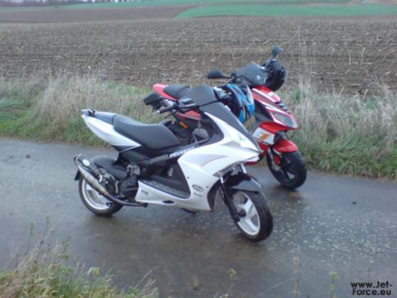 Mein Scooter und der vom Kollegen
