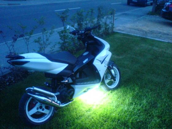 led <3