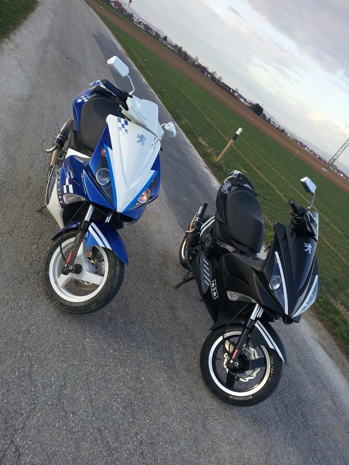 Jet Force Blau-Weiß