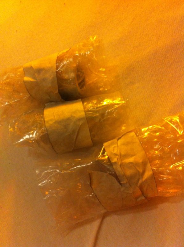 Was da wohl drin ist? :3 ich weiß es. Ratet :D