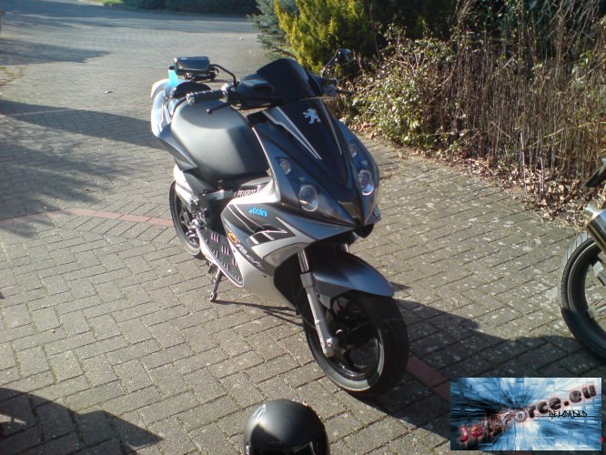 Auspuff komplett SchwarzZ LackeD ;)