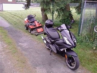 Jet vs. 70ccm Rasenmäher