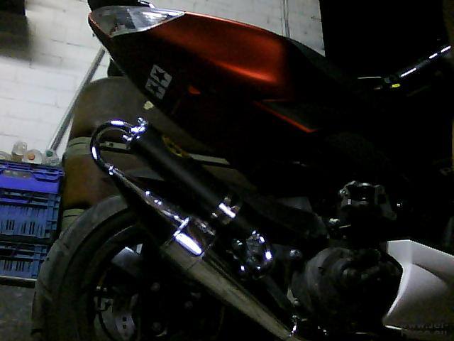 laser<3