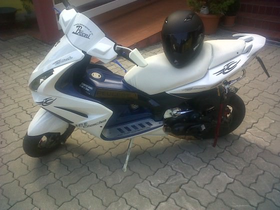White scream <33