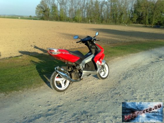 20042009590.jpg