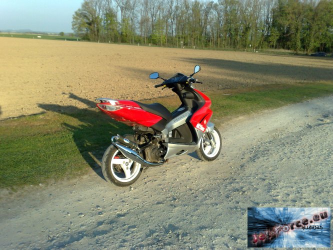 20042009590.jpg