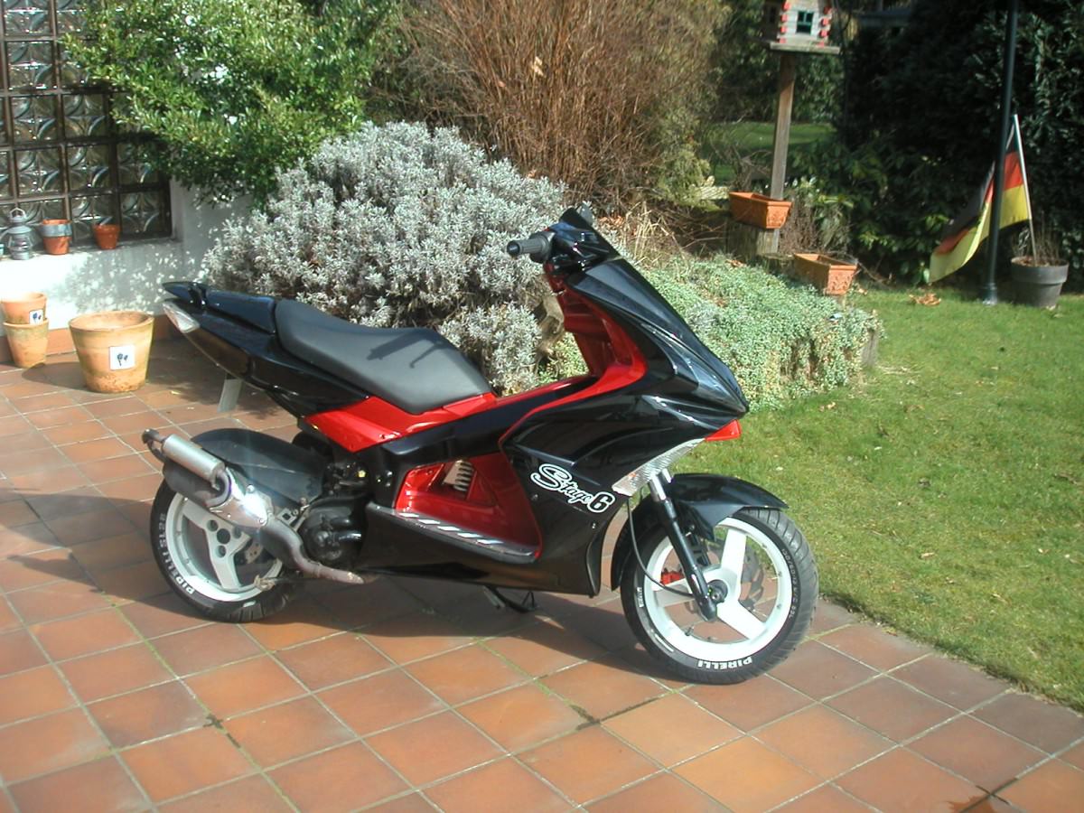 Roller fertig nach unfall