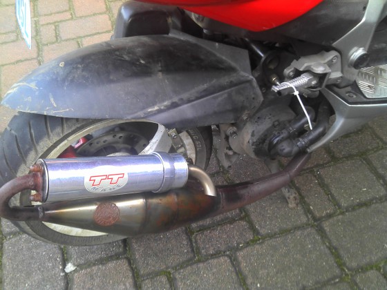 tt ohne halterung, kam aber sofort nach foto dran ;)