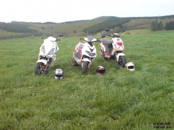mitten auf ner riesigen Wiese