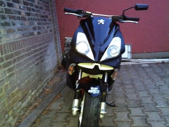 *__* muss ihn noch waschen :D gestern hat es mich leider erwicht (regen+blütenstaub und so=dreck) :D