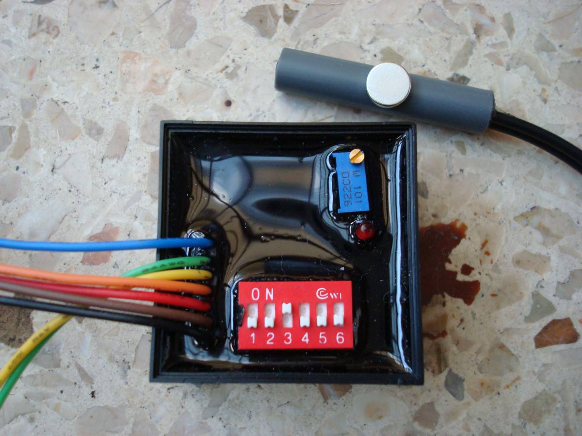 speedotronic Drehzahlbegrenzer Triplecheck mit Magnet