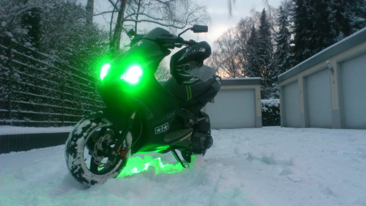 Schnee *___*