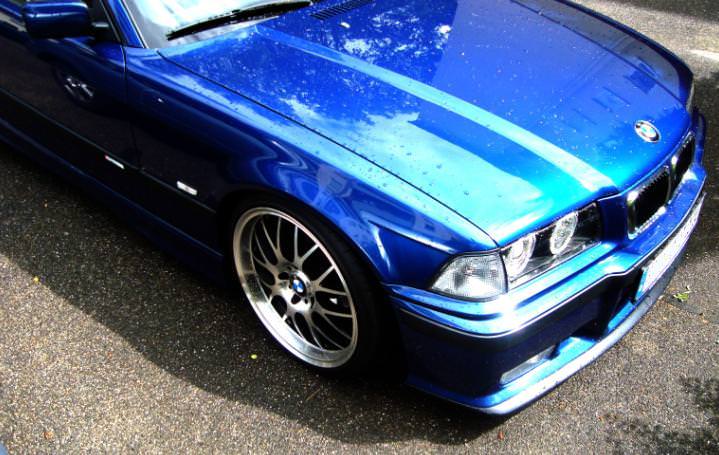 AVUSBLAU <3