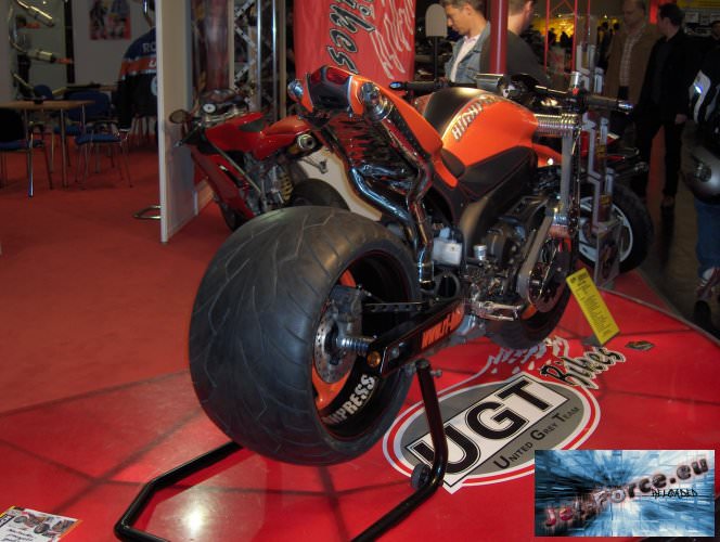 intermot044.jpg