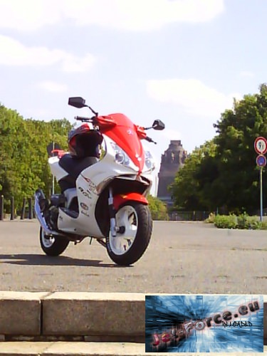 STAR*JET im Hintergrund das Völkerschlachtdenkmal.
