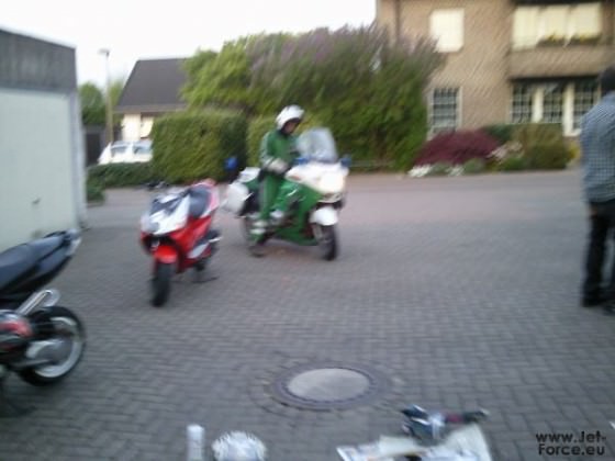 Beim kolegen schrauben :D
